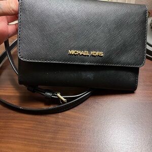 Michael Kors Elegant Black Crossbody Bag